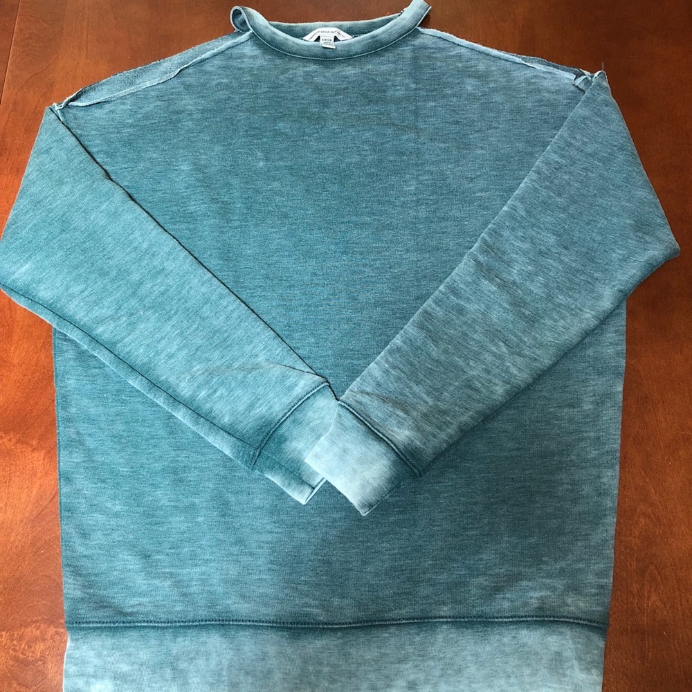 AE Top with Cut-out Shoulders